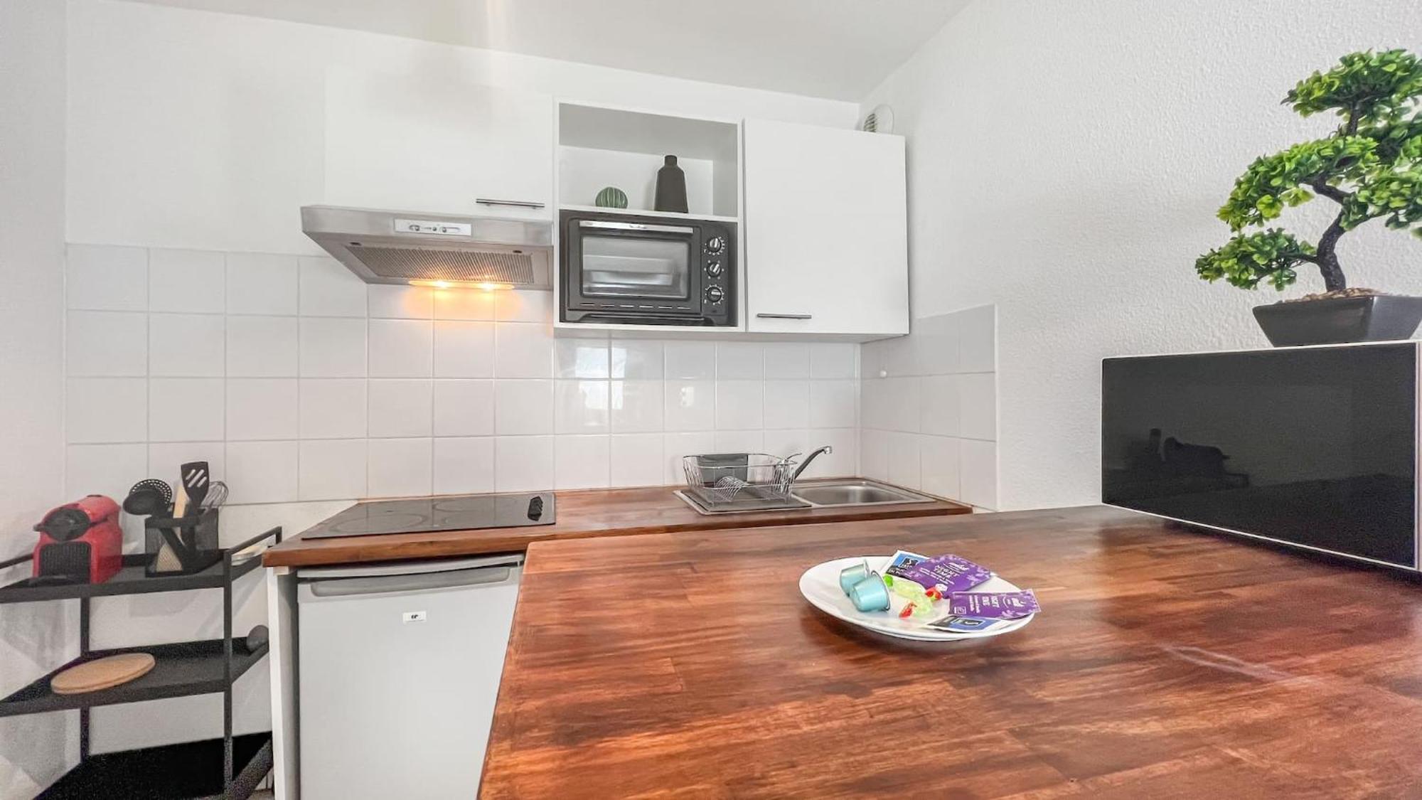 Homey Wild - Proche Gare Et Tram - Proche Centre - Balcon Prive - Parking Prive - Wifi Gratuit Annemasse Exterior photo